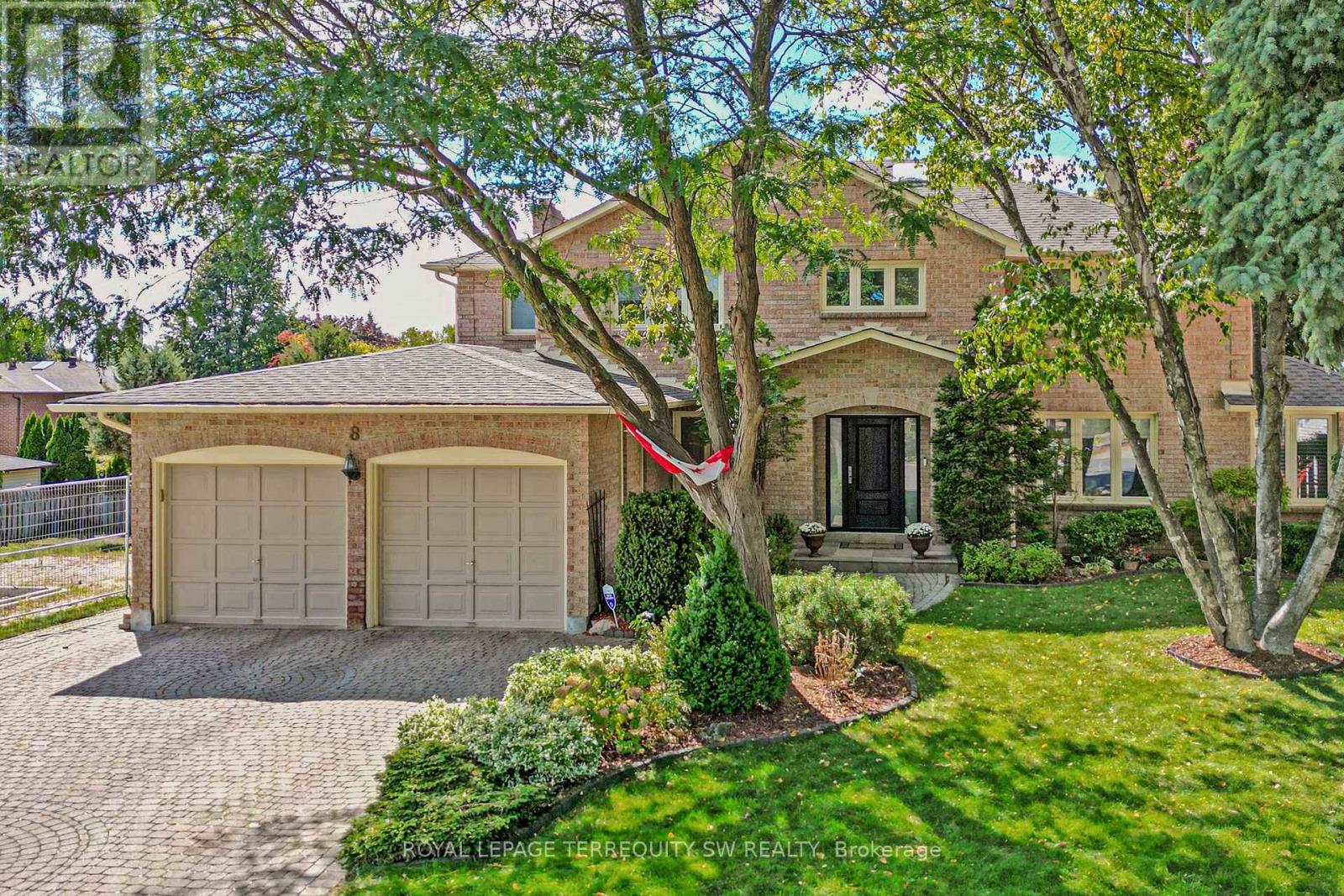 8 Chalmers Ct, Brampton, ON L6Z 3G9