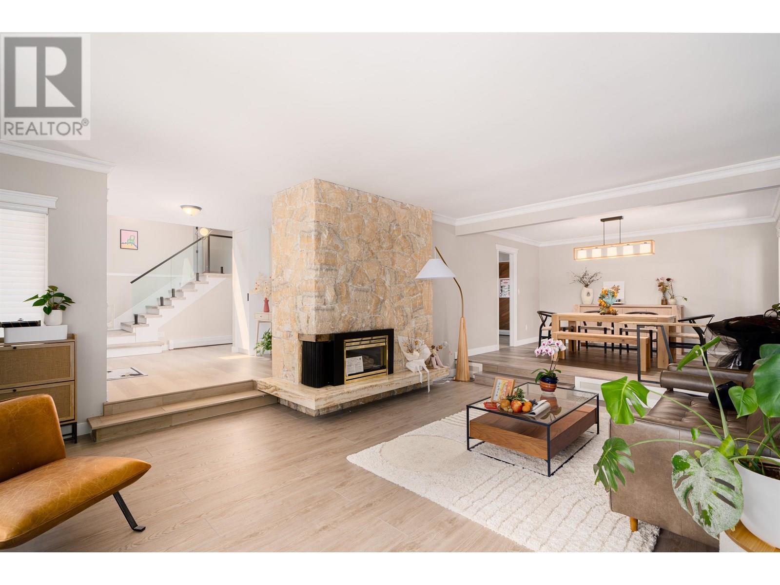8951 Craigflower Gate, Richmond, BC V7C 4W5