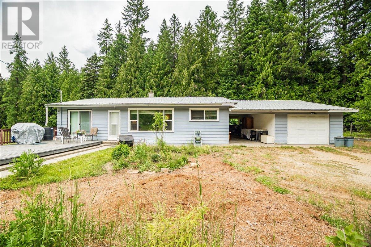 3814 Passmore Upper Rd, Passmore, BC V0G 2J0