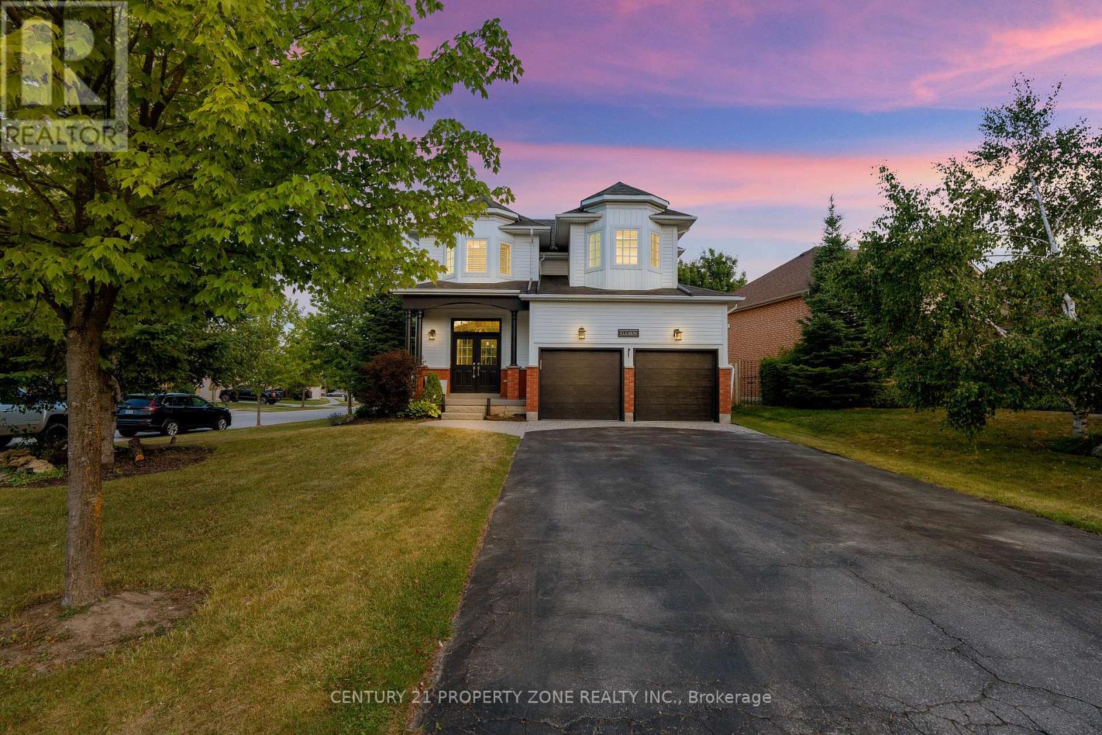 11 Kensington Trl, Barrie, ON L4N 0K5