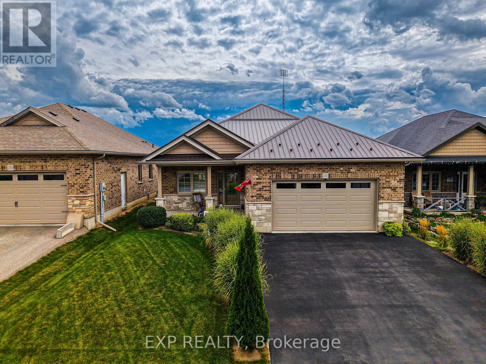 257 Donly Dr S, Norfolk Simcoe, ON N3Y 0C8
