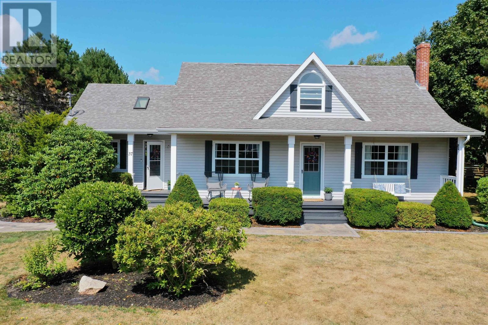 37 Upton Park Dr, Charlottetown, PE C1E 1Z5