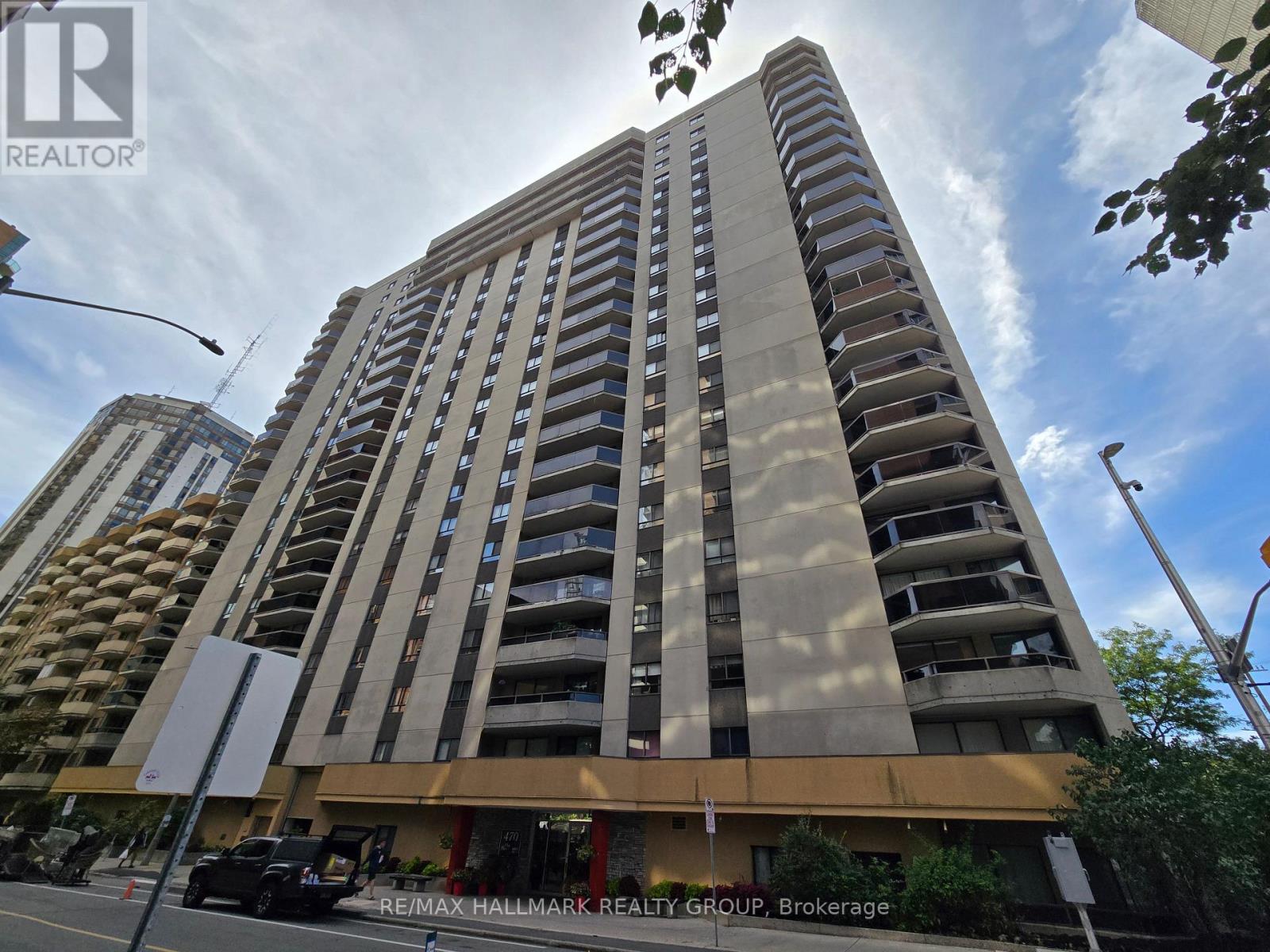 308 470 Laurier Ave W, Ottawa, ON K1R 7W9