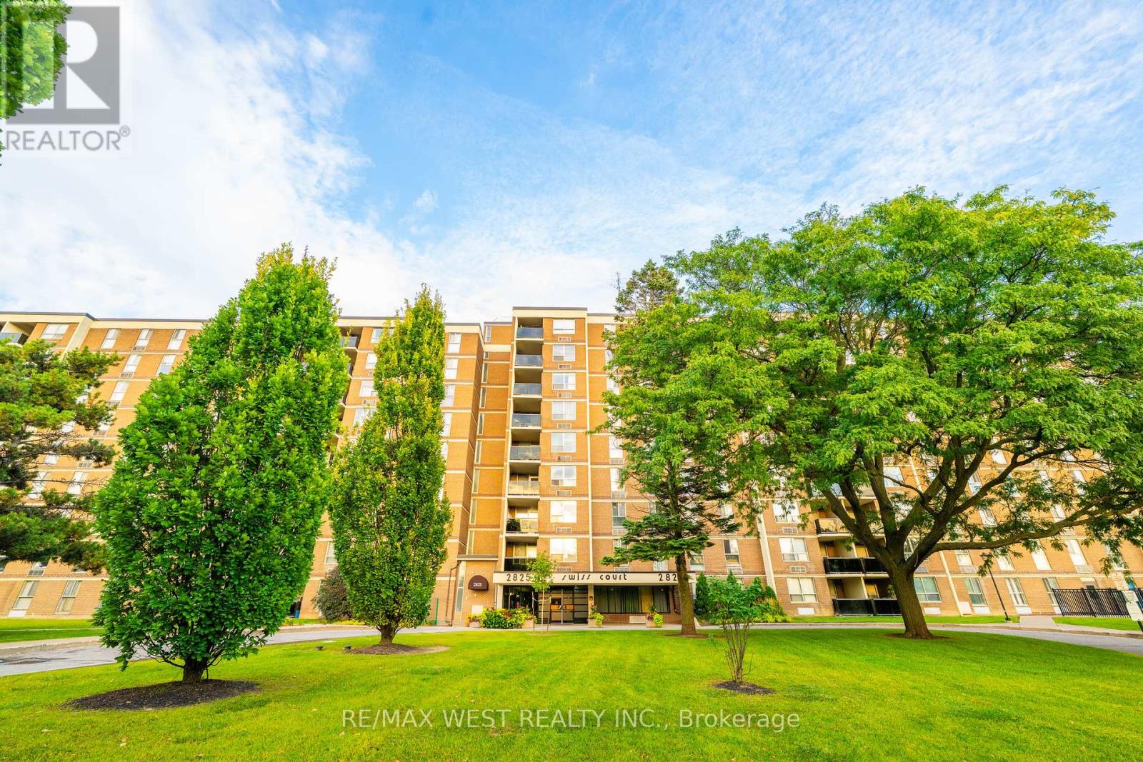 102 2825 Islington Ave, Toronto, ON M9L 2K1