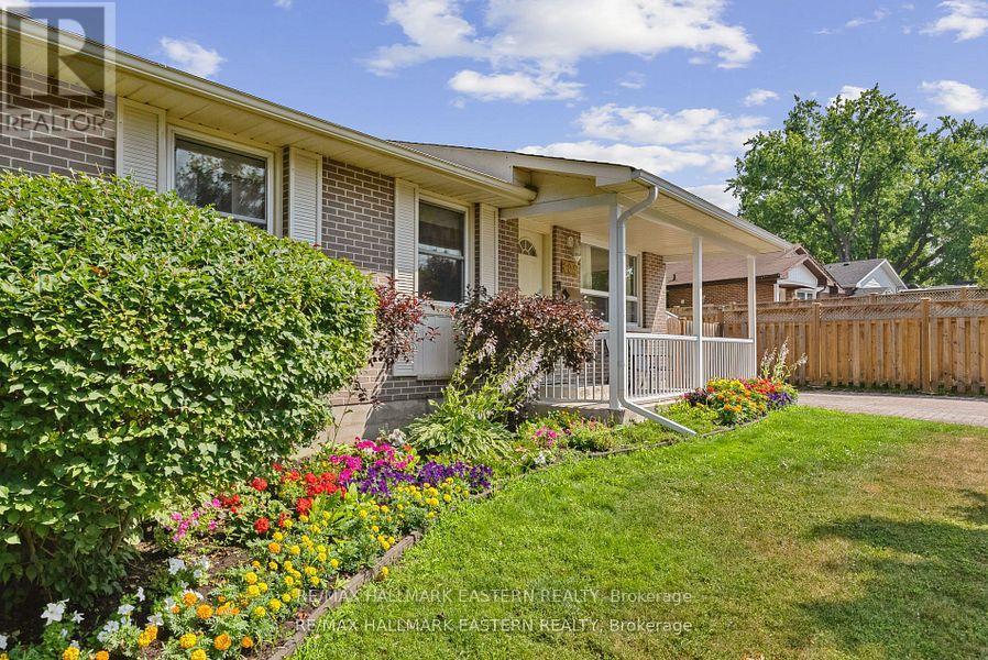 604 Garside Dr, Peterborough, ON K9H 7C7