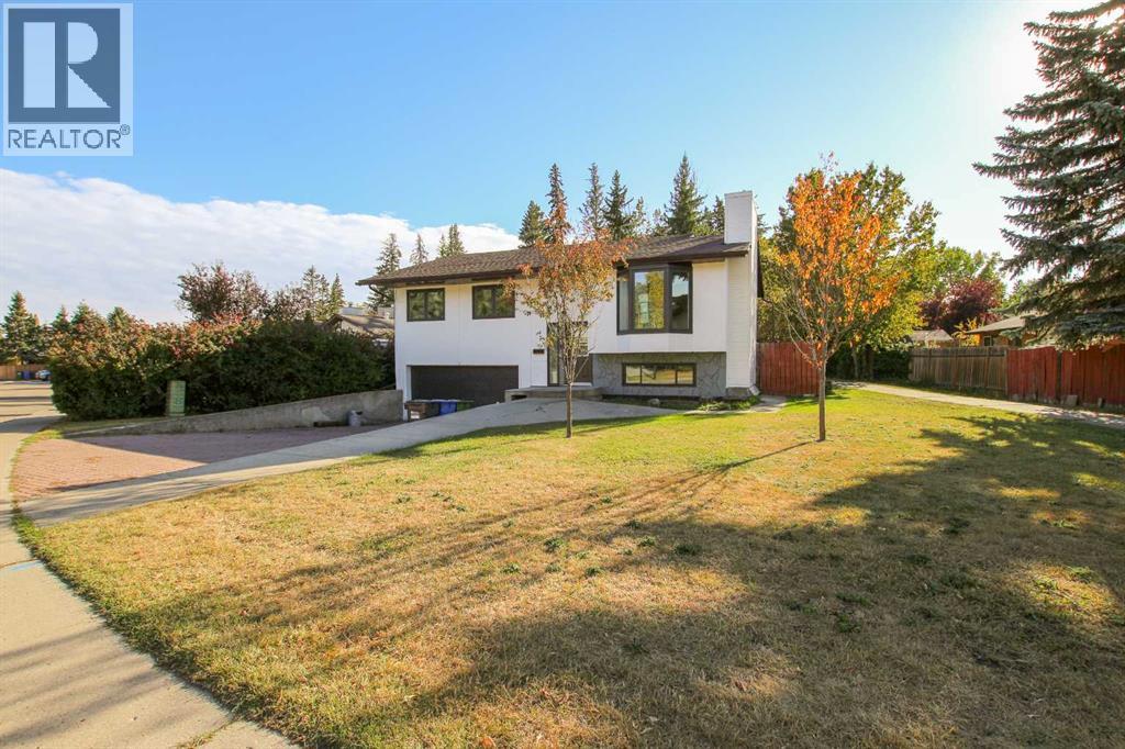 27 Gregson Cres, Red Deer, AB T4P 2K3