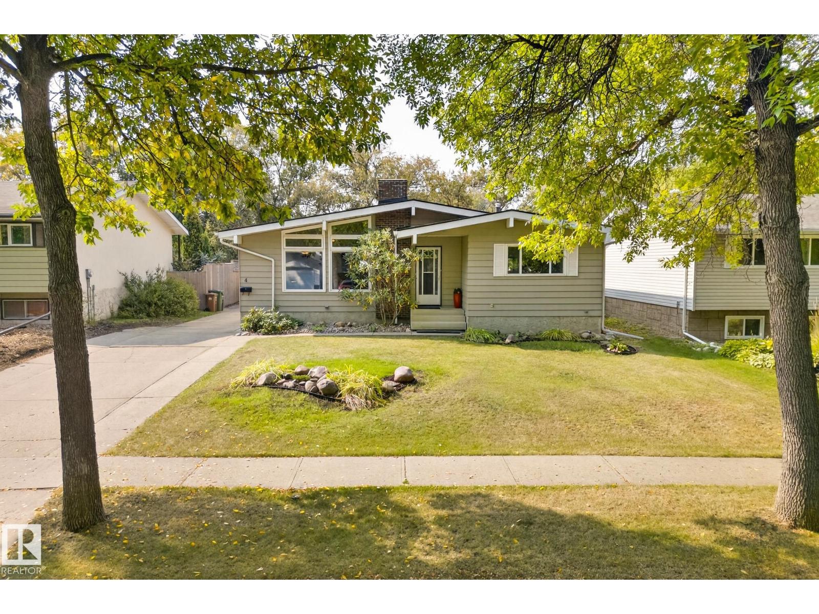 4 Finch Cr, St. Albert, AB T8N 1Y6