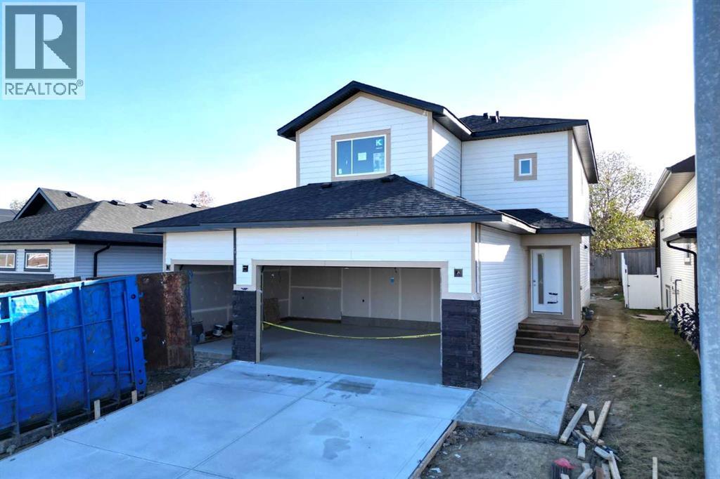 5821 Maple Cres, Innisfail, AB T4G 0A9