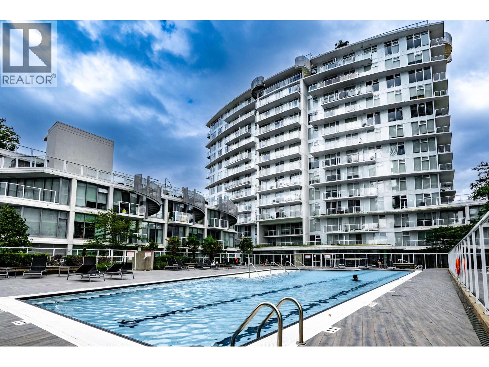2220 Kingsway Unit 1012, Vancouver, BC V5N 0G4