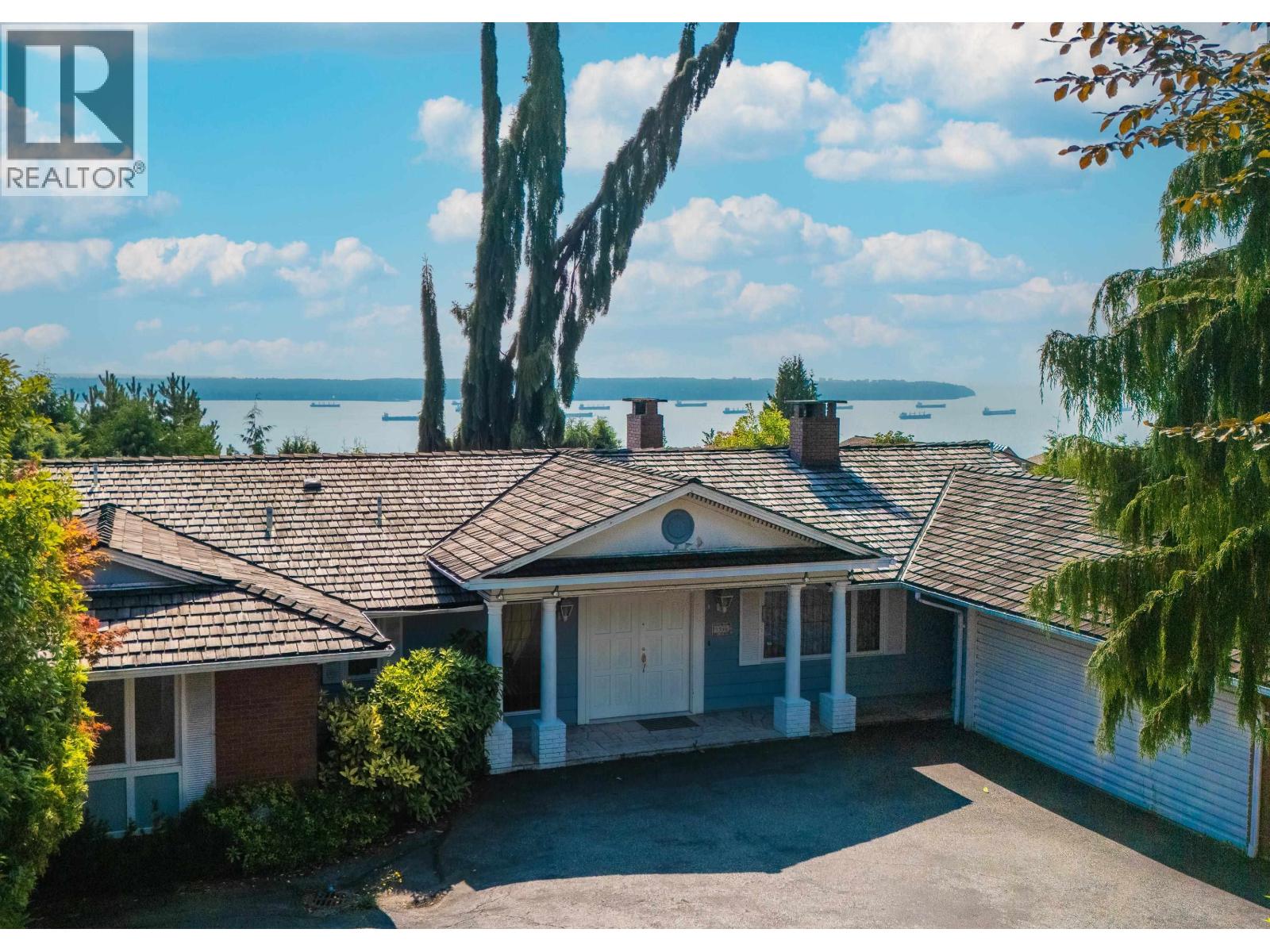 1346 Whitby Rd, West Vancouver, BC V7S 2N5