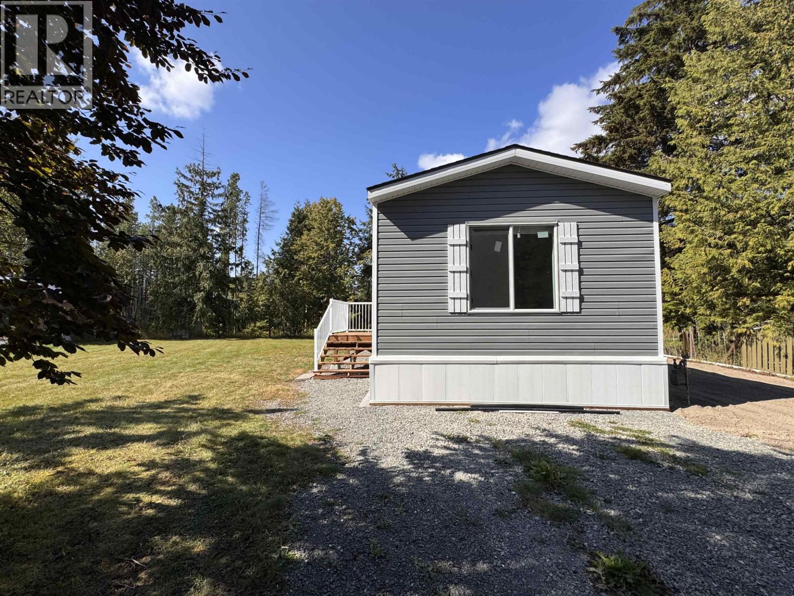 4693 Beaver Cres, Gossenkleanzausk, BC V8G 0A5