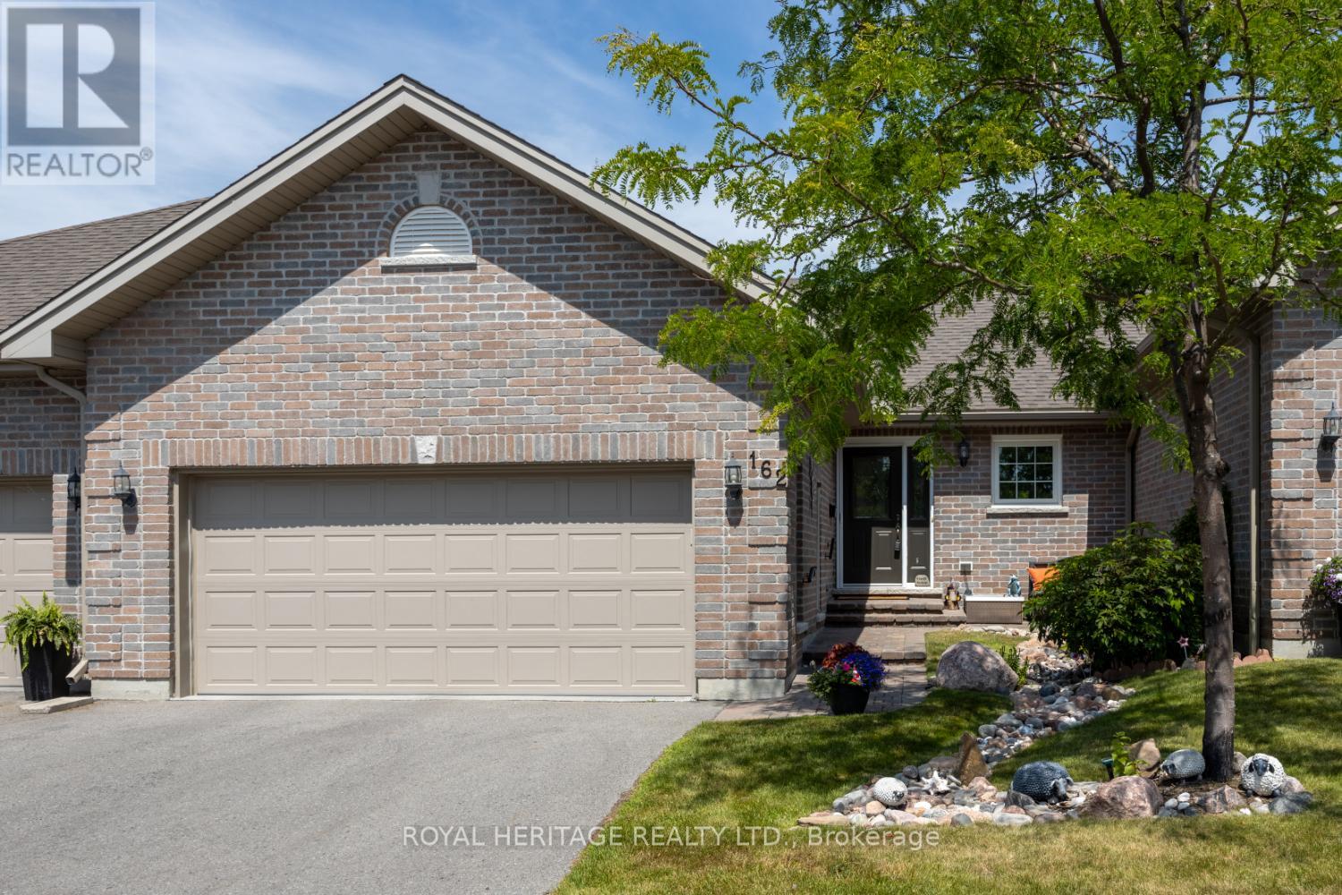 301 Carnegie Ave Ward 5 Ave, Peterborough, ON K9L 1N2