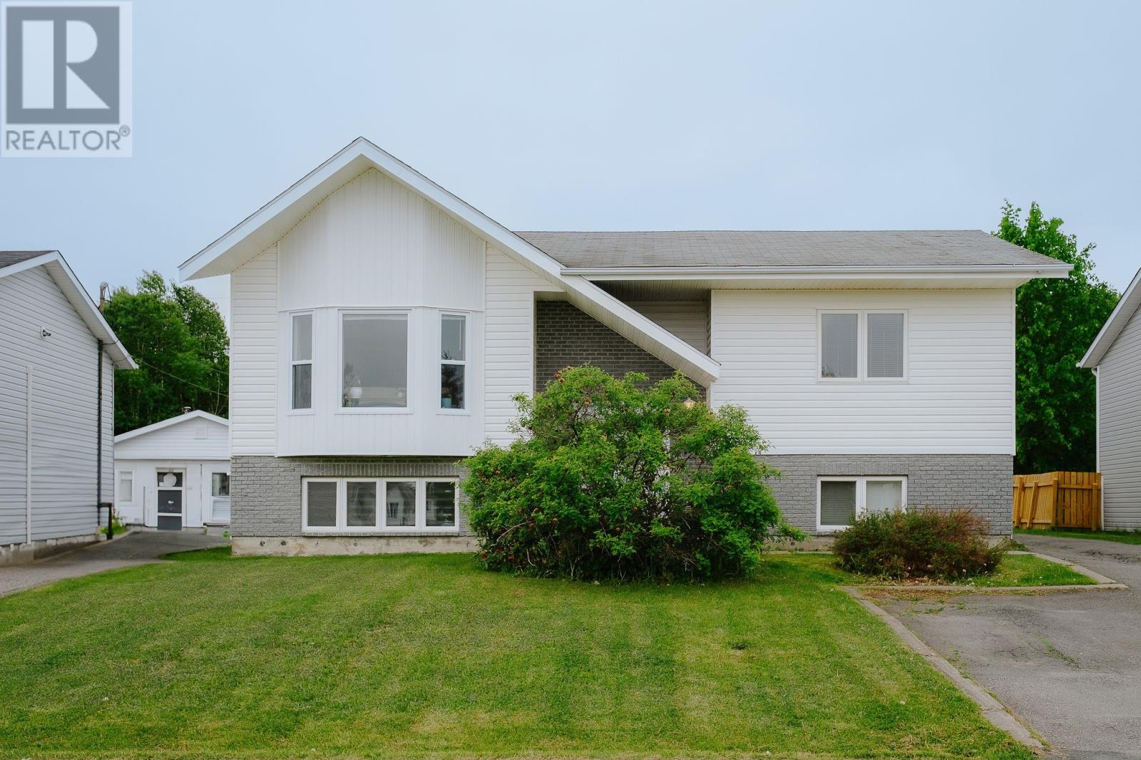47 Corrigan St, Gander, NL A1V 2N4