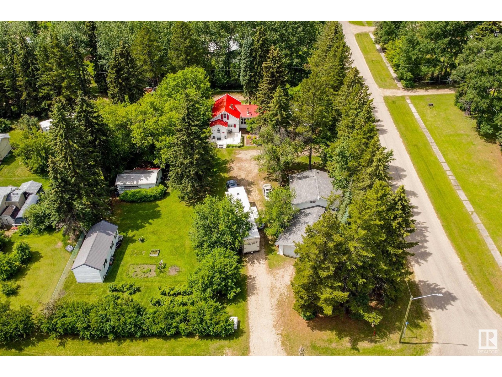 3 St E Unit 305, Wetaskiwin County No. 10, AB T0C 2X0