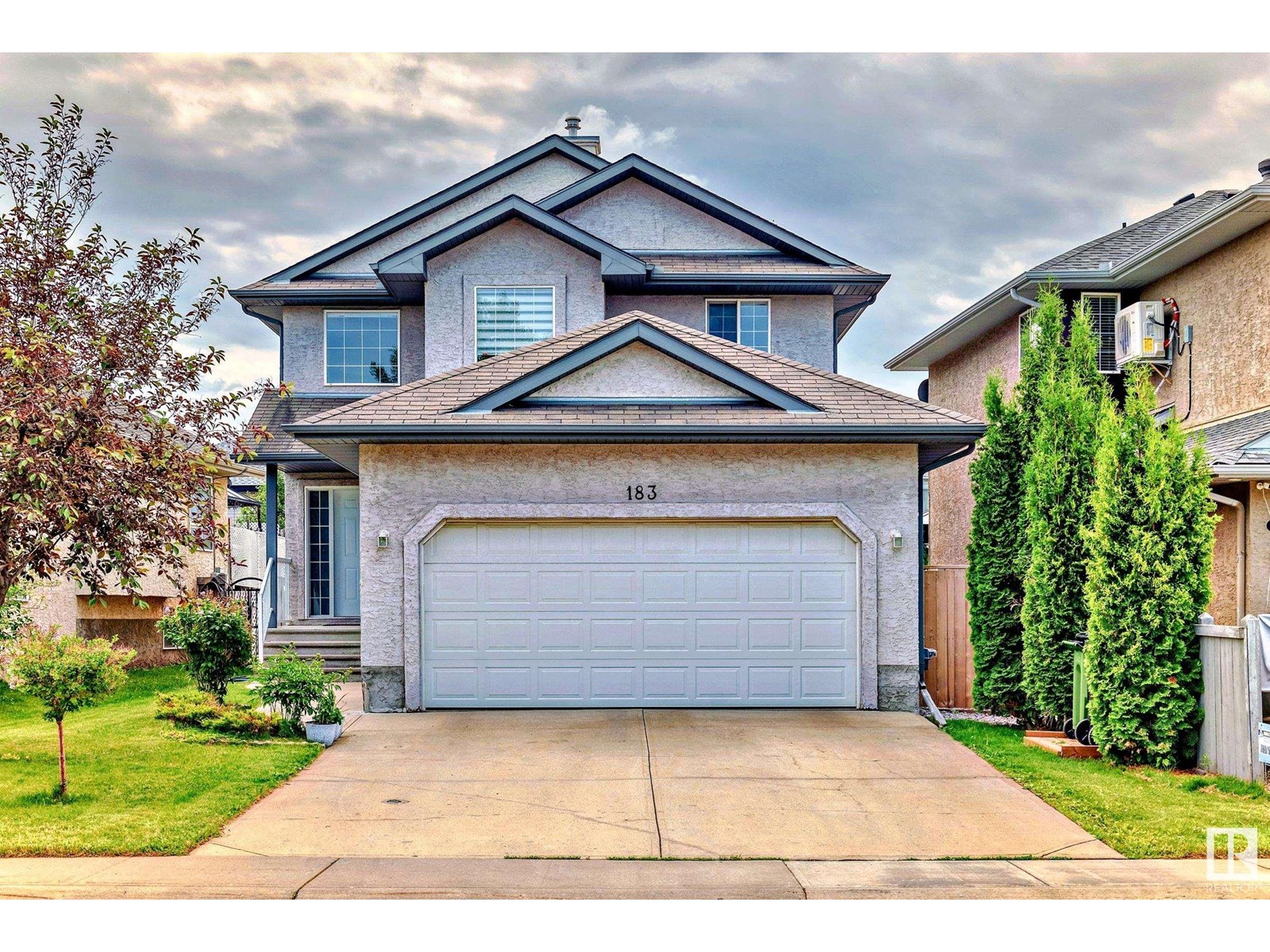 183 Castle Dr NW, Edmonton, AB T5X 6G4