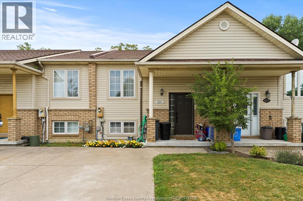 4241 Pioneer Ave, Windsor, ON N9G 2W9