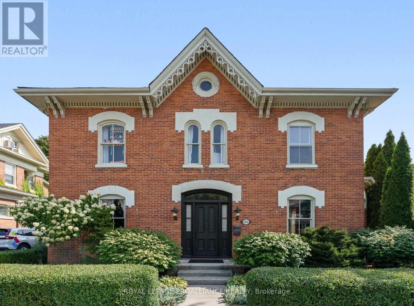 314 George St, Cobourg, ON K9A 3M1