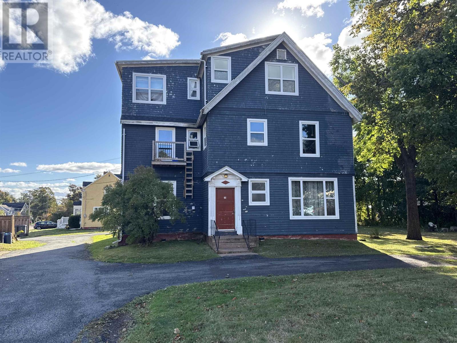 70 Longworth Ave, Charlottetown, PE C1A 5A5