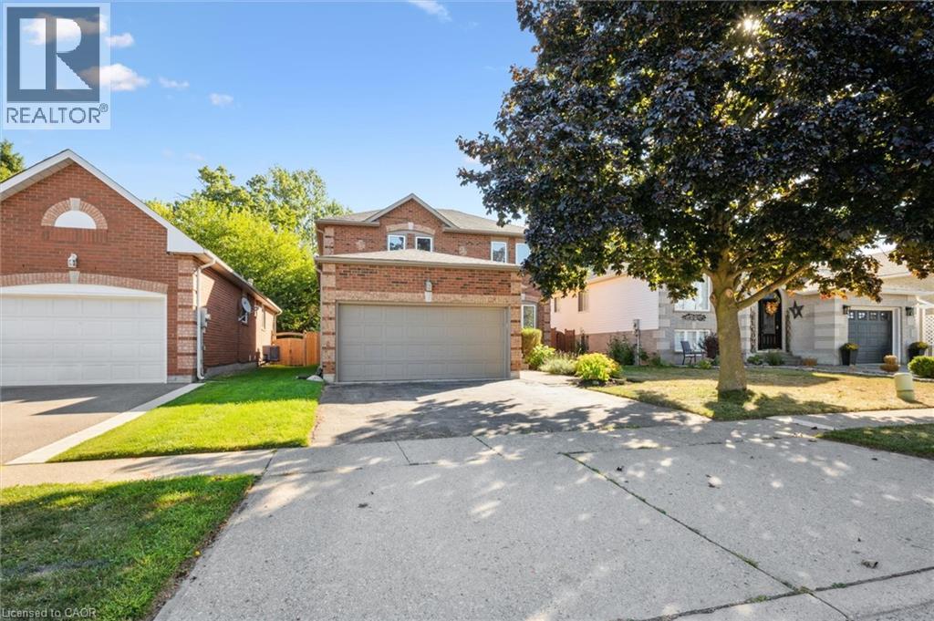 55 Enfield Dr, Cambridge, ON N1P 1B5