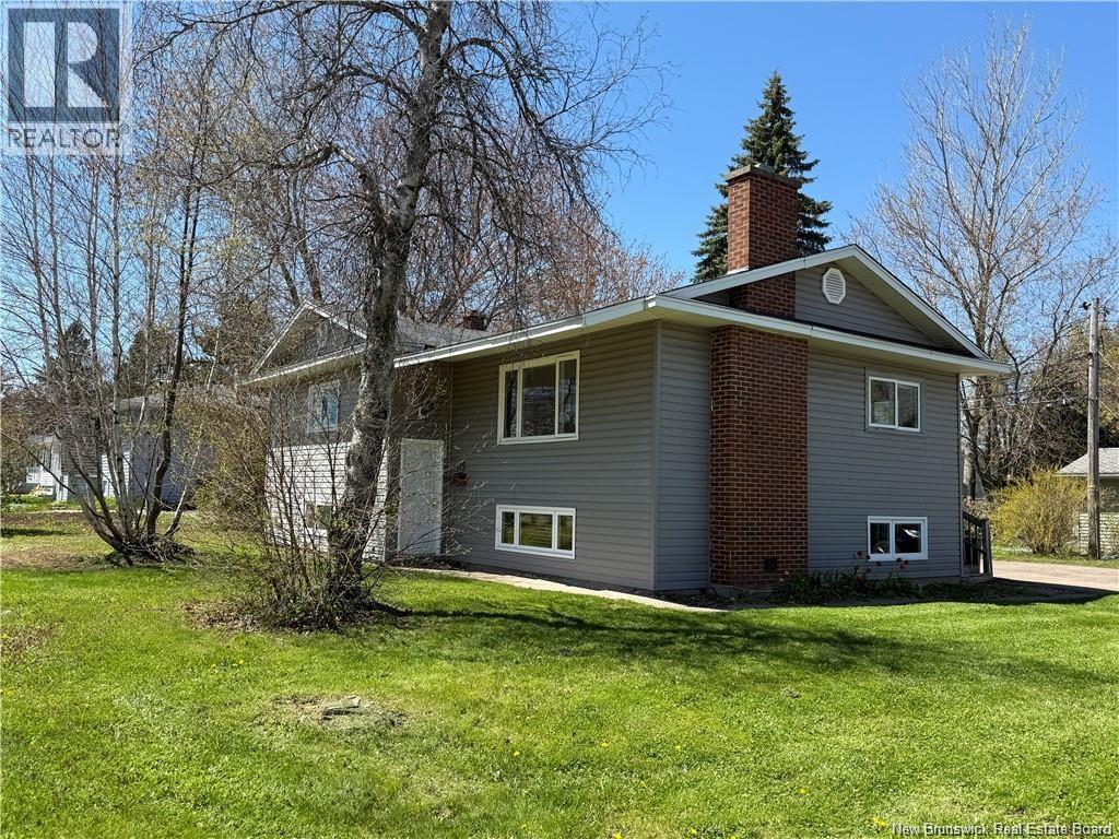 175 Sussex Ave, Riverview, NB E1B 3A8