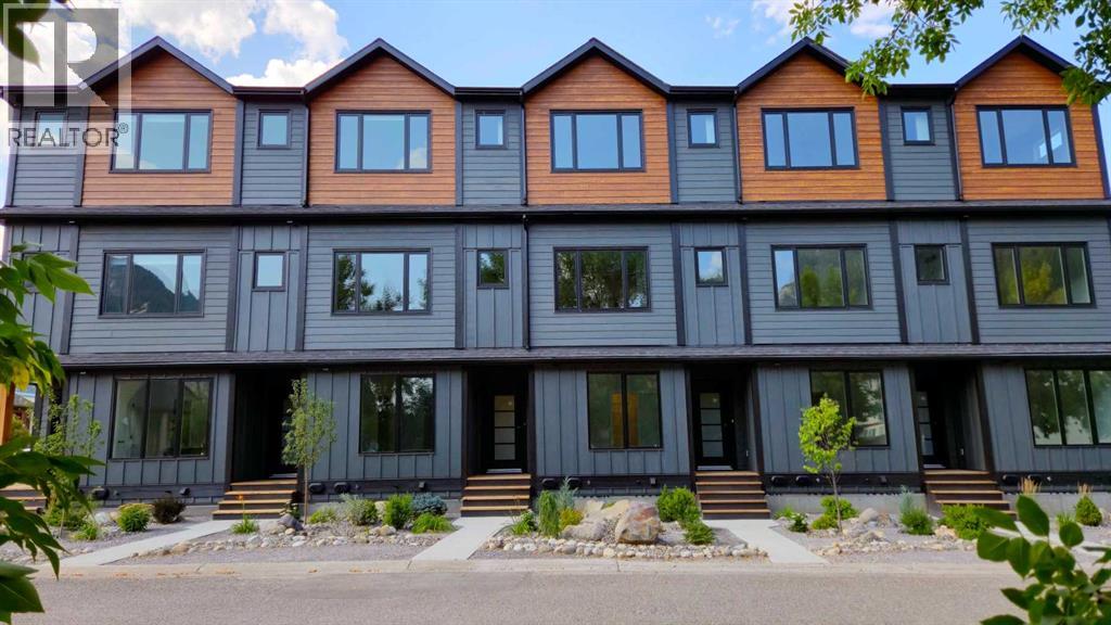 2102 131 Street Unit 3, Blairmore, AB T0K 0E0