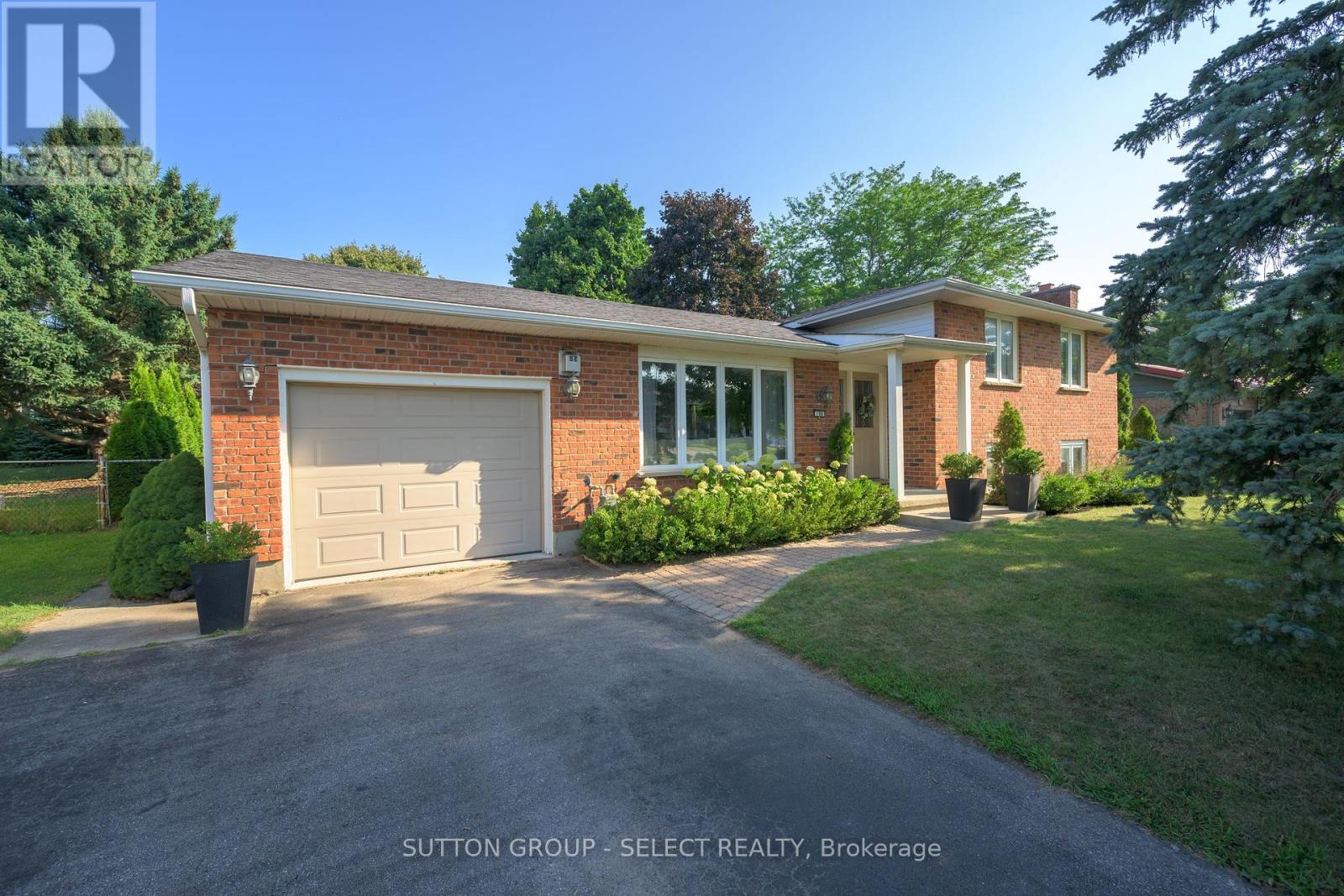 198 Byron Ave, Thames Centre, ON N0L 1G3