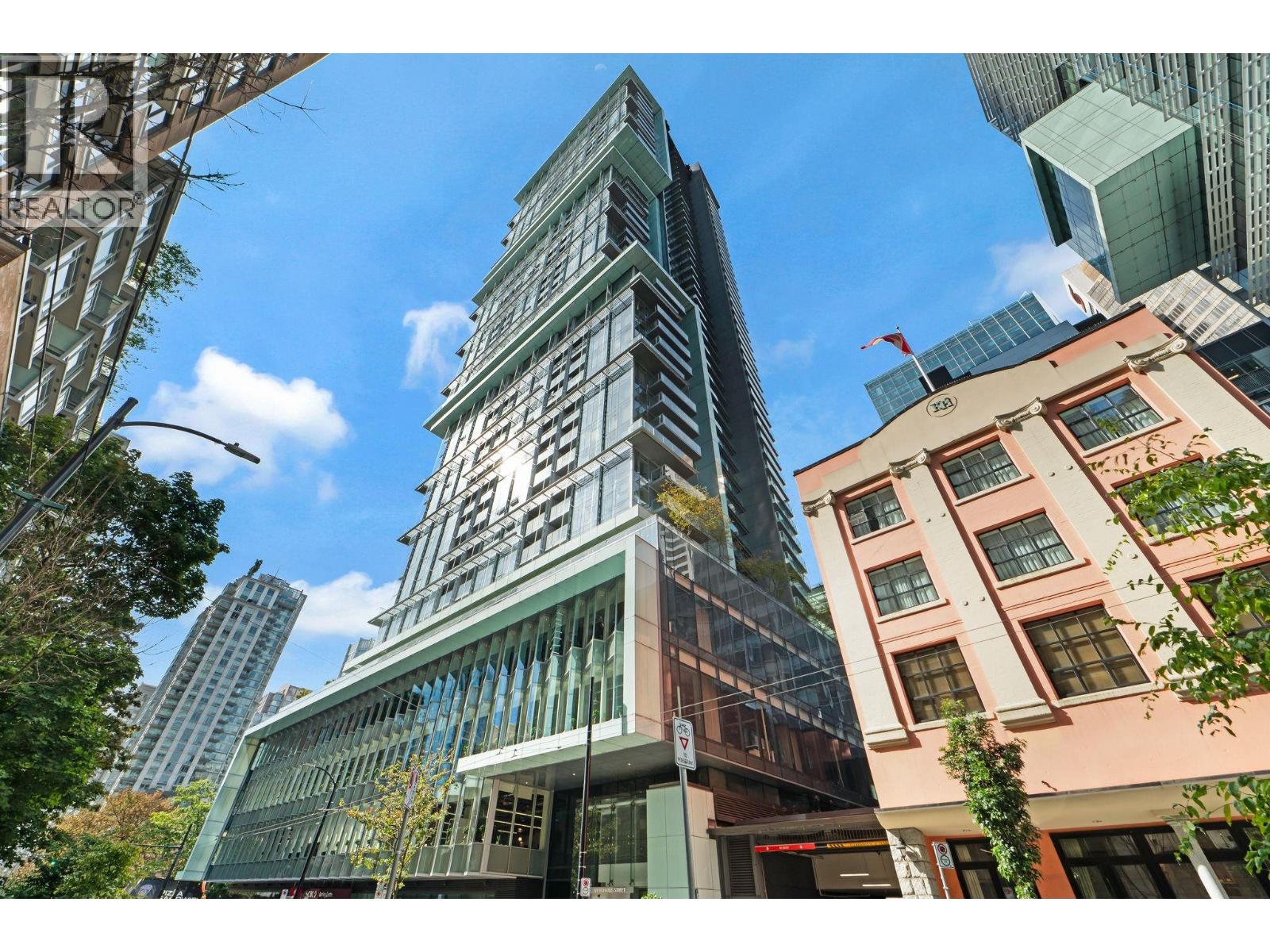 777 Richards Street Unit 4201, Vancouver, BC V6B 0M6