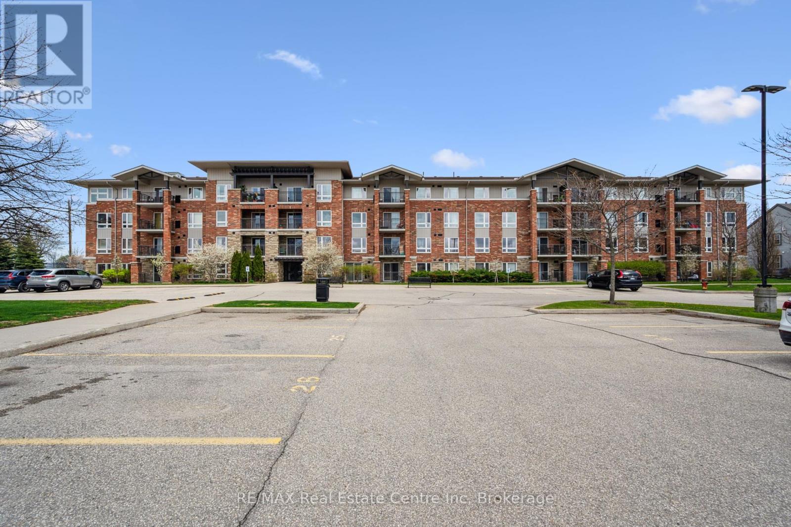 303 19 Waterford Dr, Guelph, ON N1L 0G8