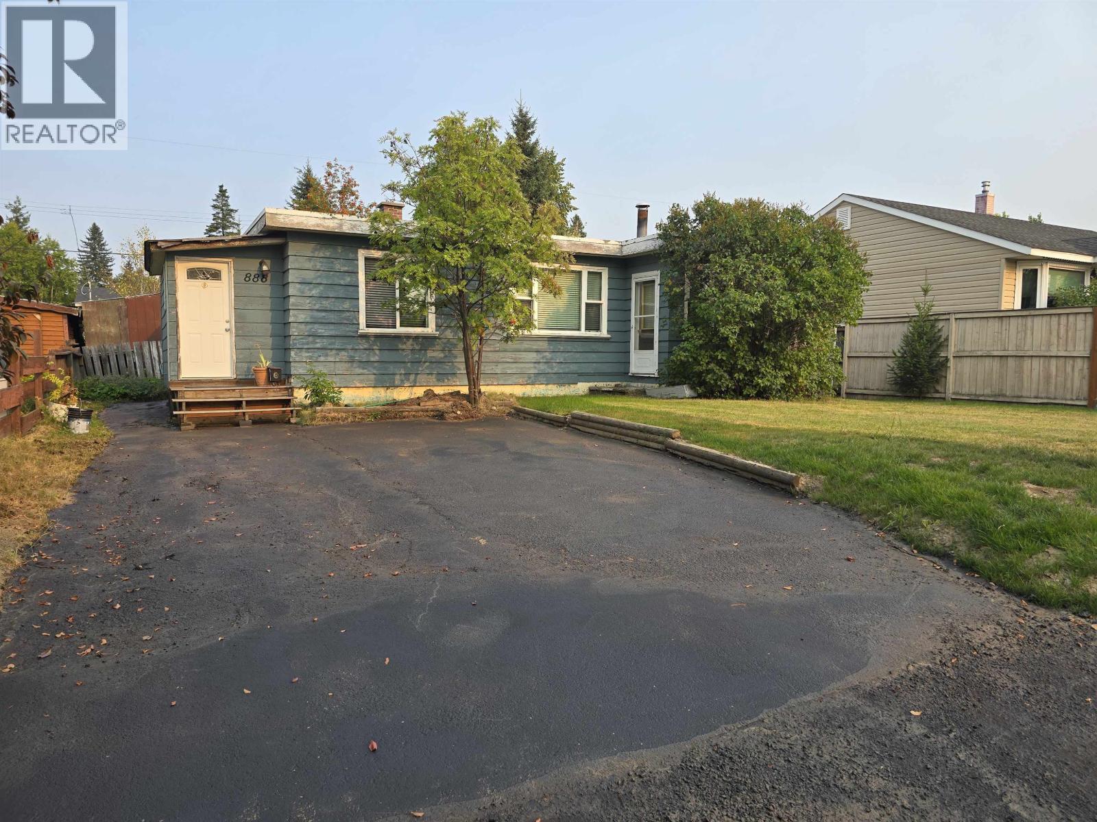 888 Harper St, Prince George, BC V2M 2W7