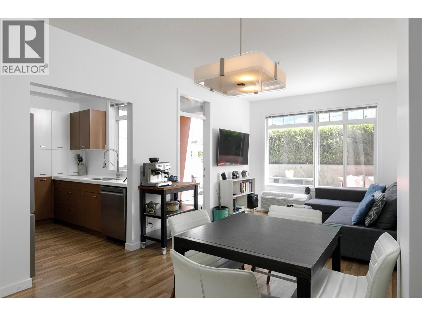 1550 Dickson Avenue Unit 110, Kelowna, BC V1Y 9Y8