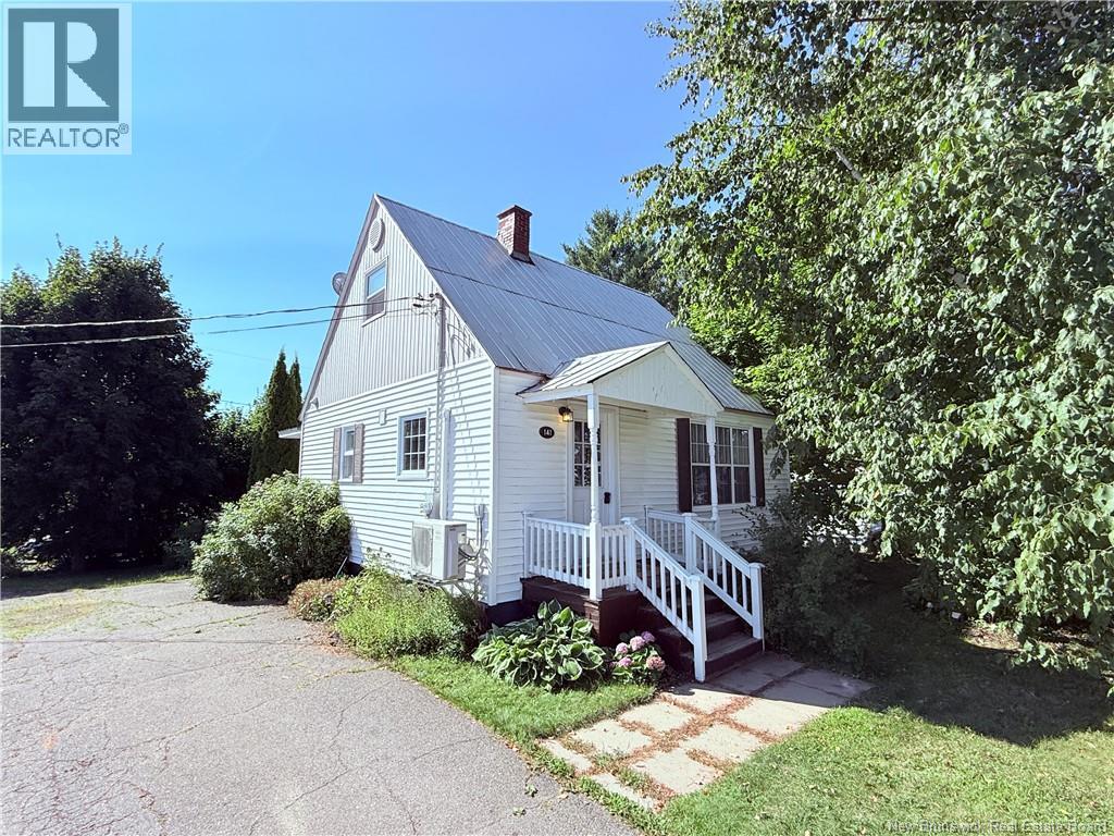 141 St James St, Woodstock, NB E7M 2T5