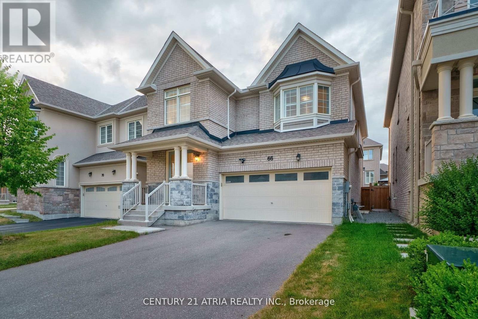 66 Blazing Star St, East Gwillimbury, ON L9N 0S1