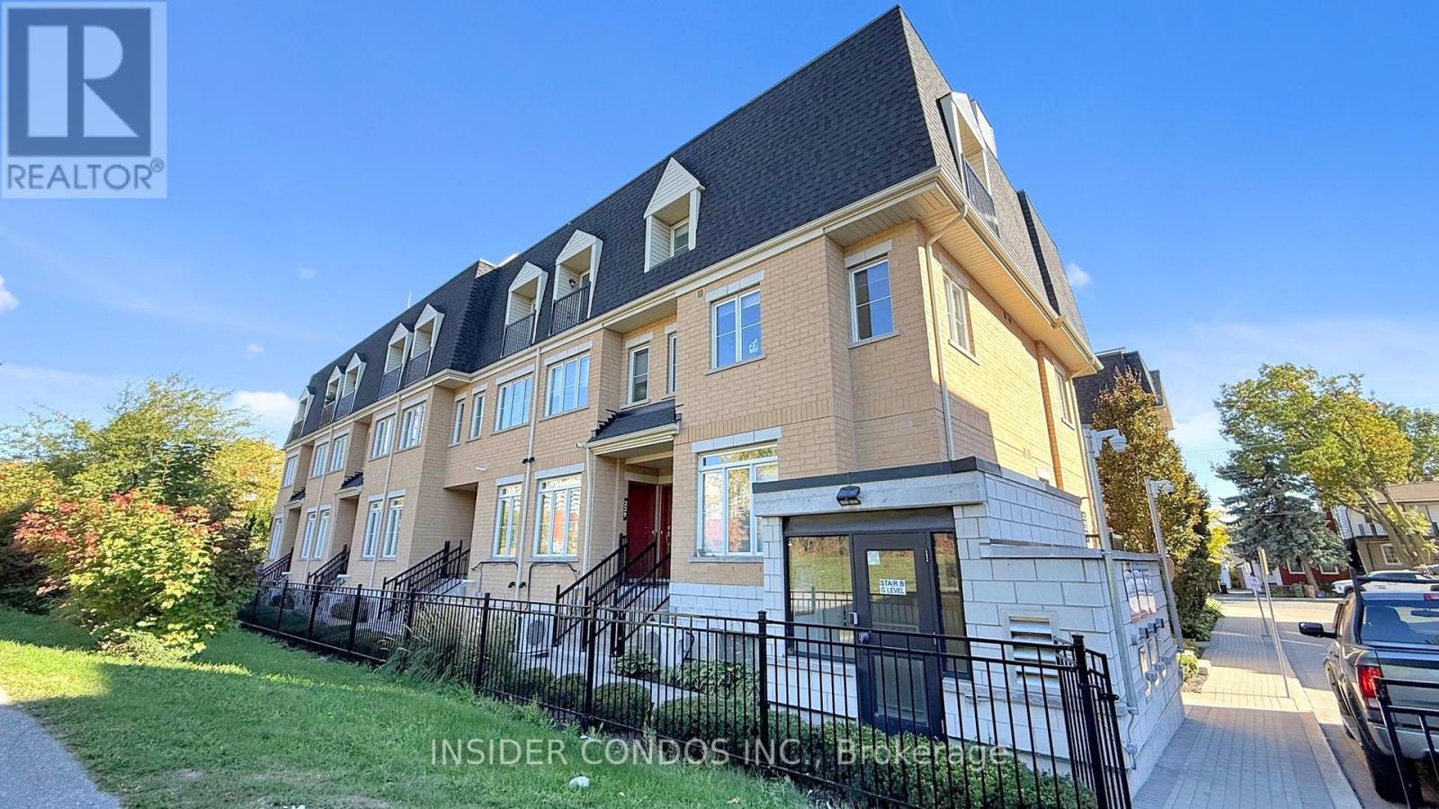 226 380 Hopewell Ave, Toronto, ON M6E 2S2