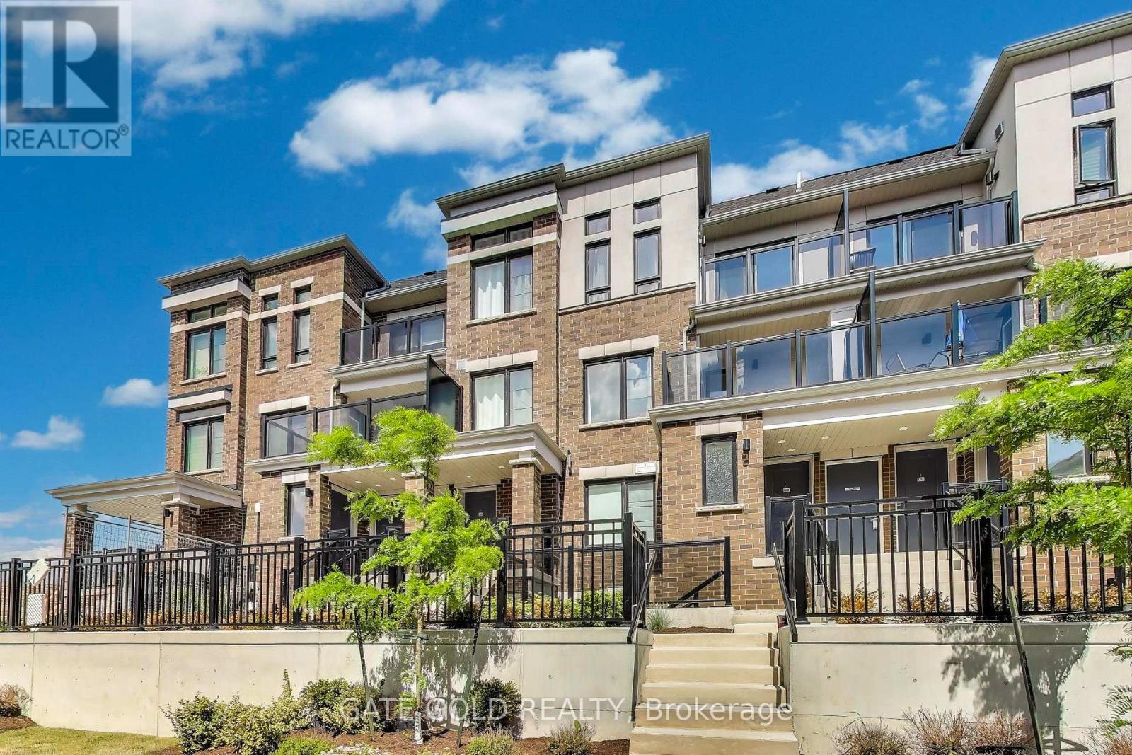 14 Lookout Dr A Dr #a, Clarington Bowmanville, ON L1C 7E9