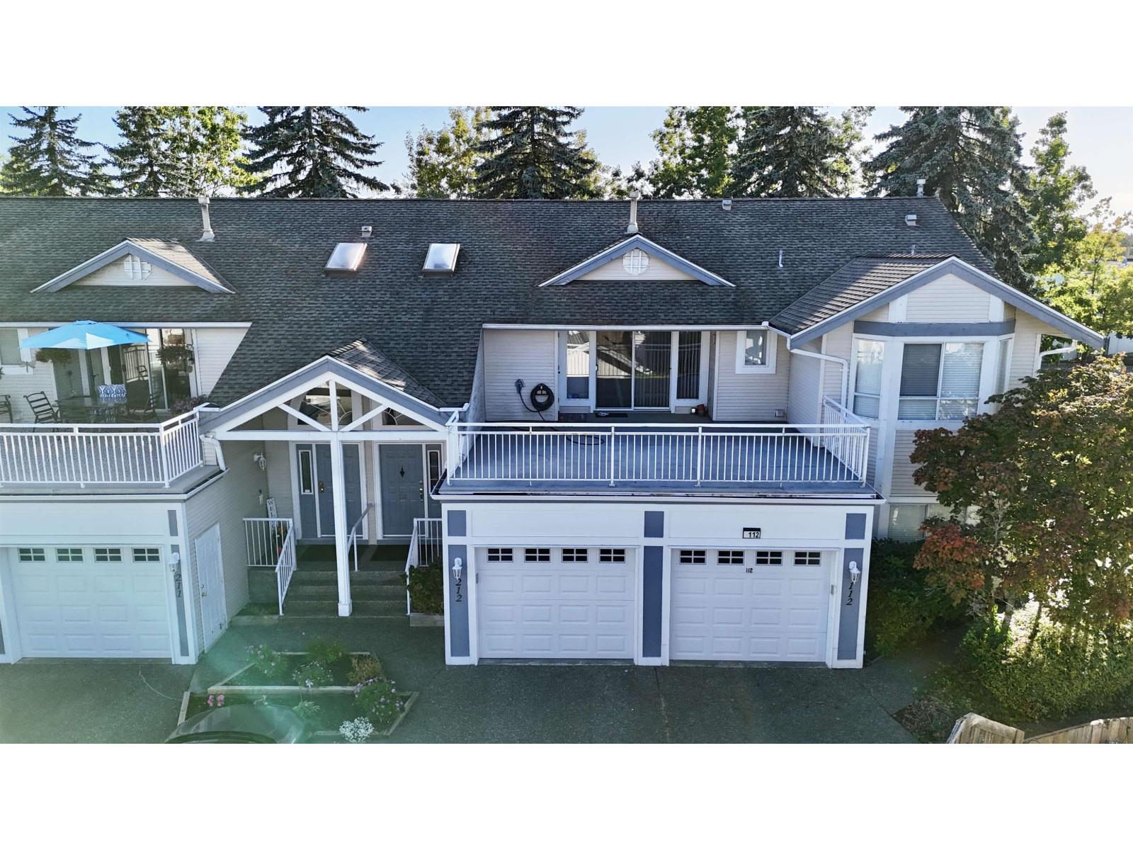 9072 Fleetwood Way Unit 212, Surrey, BC V3R 0M6