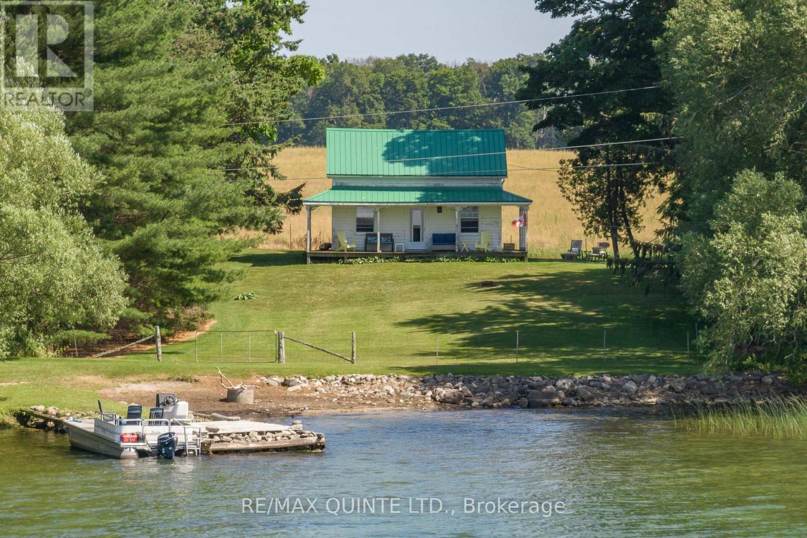 562 Waupoos Island Ln, Prince Edward County North Marysburg Ward, ON K0K 2T0