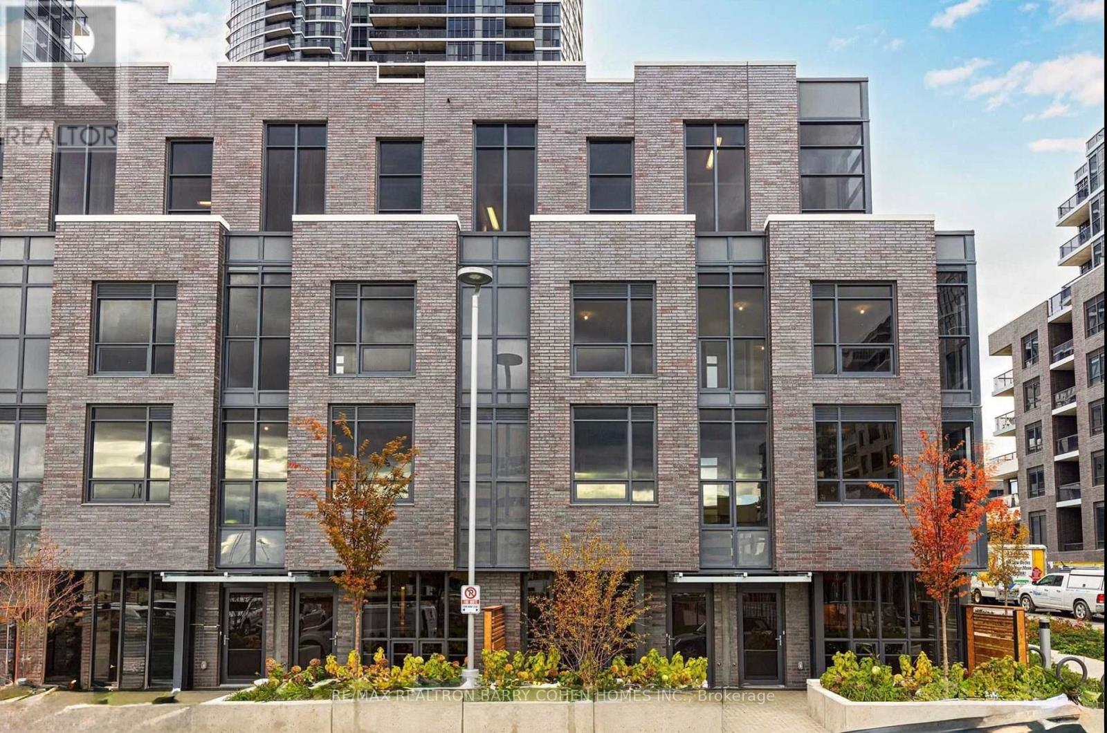 105 30 Gibbs Rd, Toronto, ON M9B 0E4