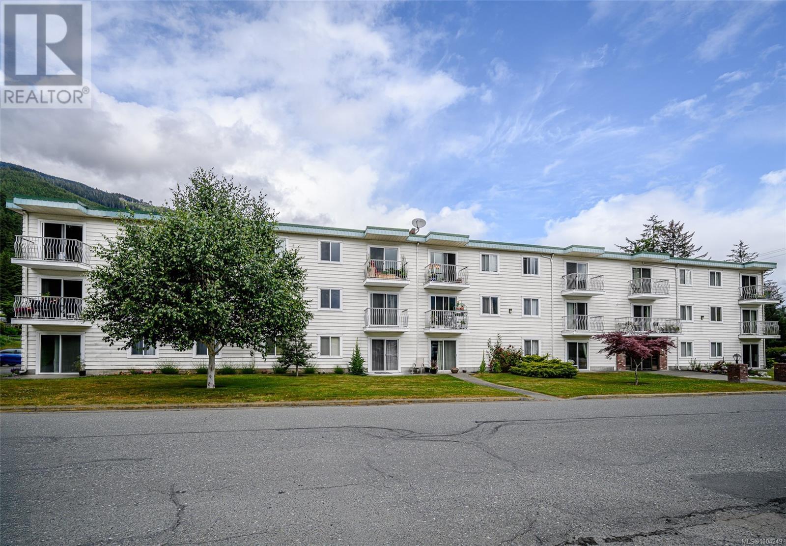 611 Macmillan Dr Unit 107 Dr, Sayward, BC V0P 1R0