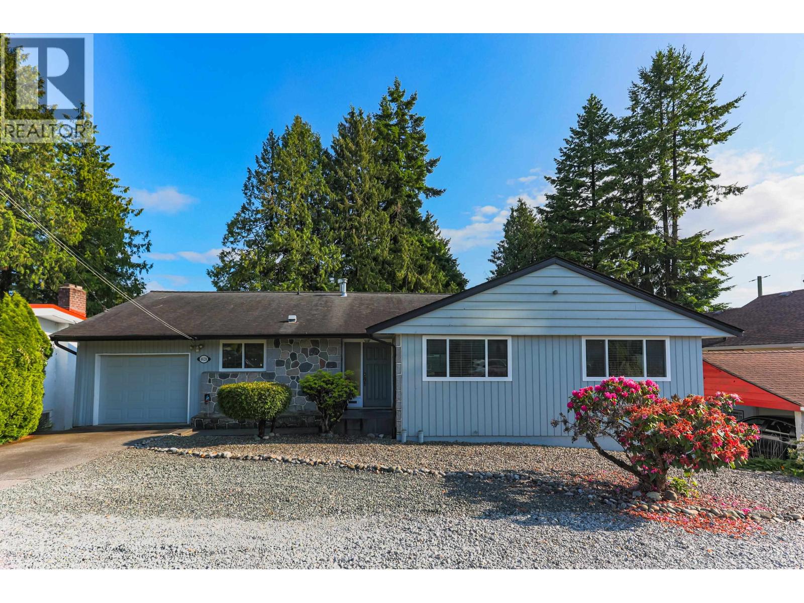 4628 Rumble St, Burnaby, BC V5J 2A7