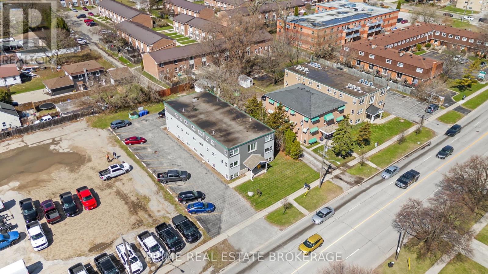 289 Indian Rd S, Sarnia, ON N7T 3W6