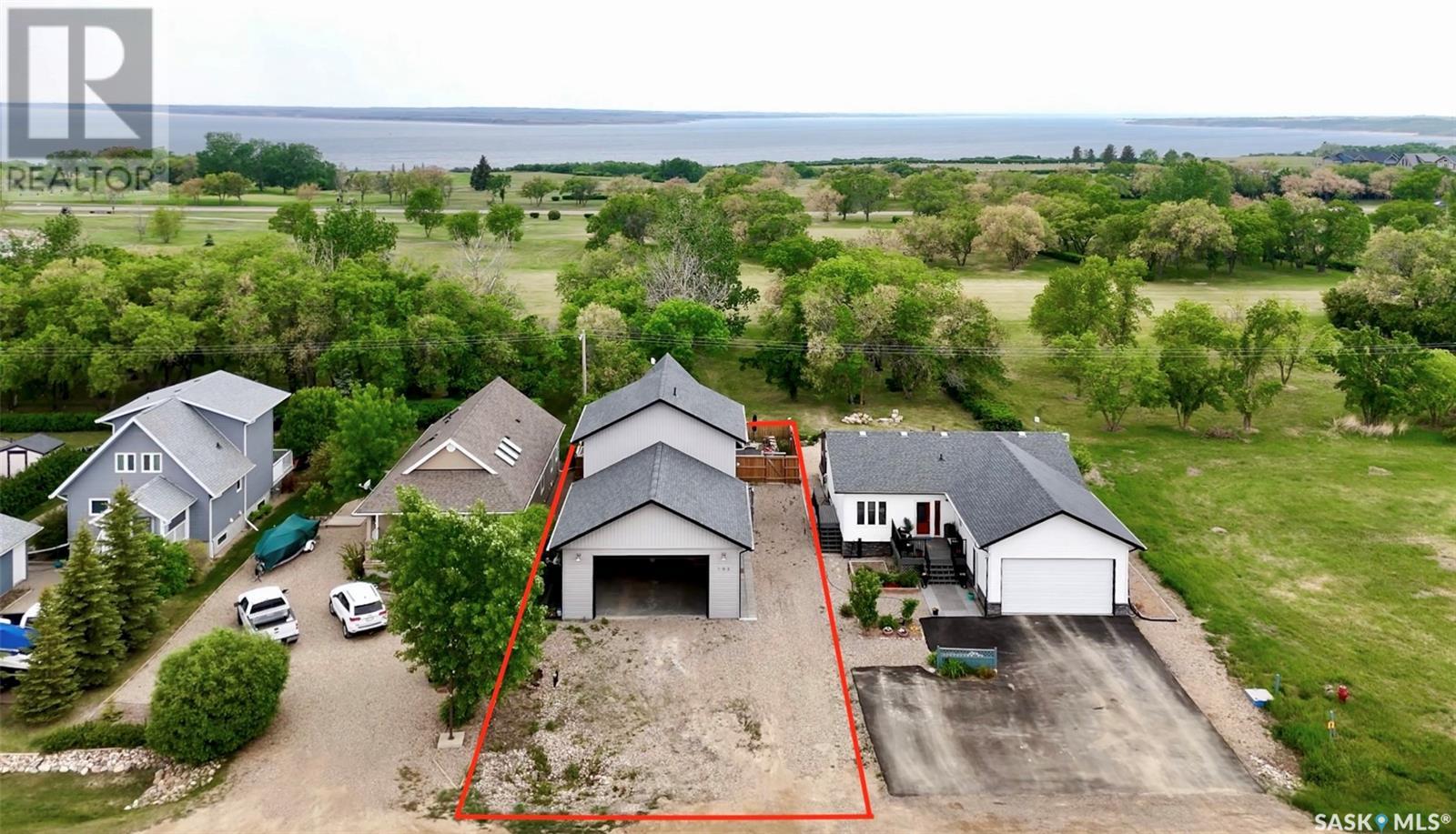 102 Lakeside Rd, Elbow, SK S0H 1J0