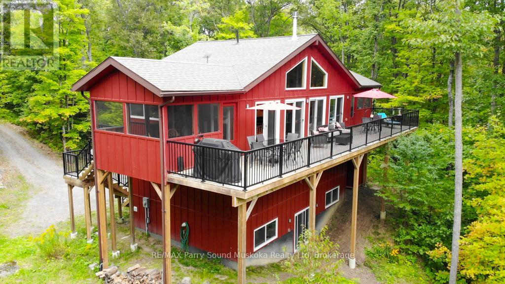 71 Crown Retreats Rd, Whitestone, ON P0A 1G0