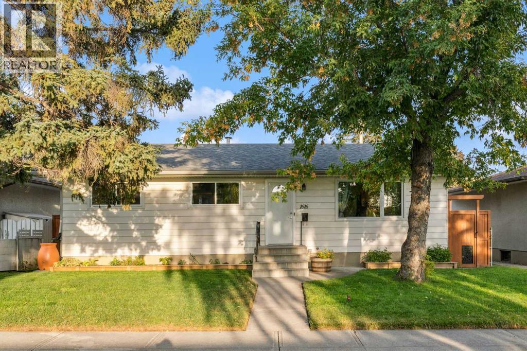 1616 Robson Cres SE, Calgary, AB T2A 1Y7