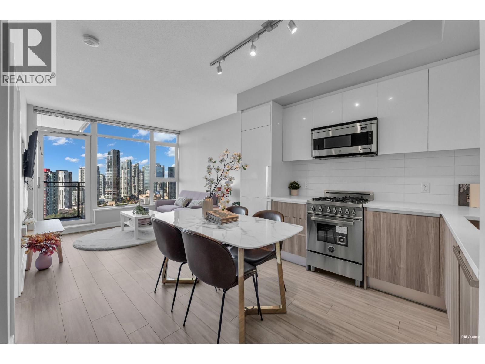 4900 Lennox Lane Unit 3002, Burnaby, BC V5H 0G9