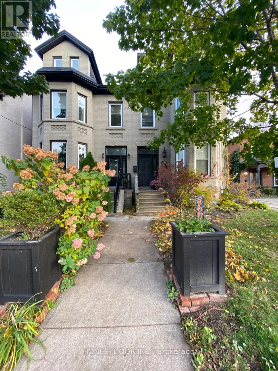 103 Victoria Ave S, Hamilton, ON L8N 2S9