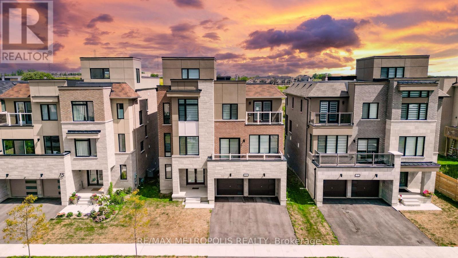 11 Yacht Dr, Clarington Bowmanville, ON L1C 4B1