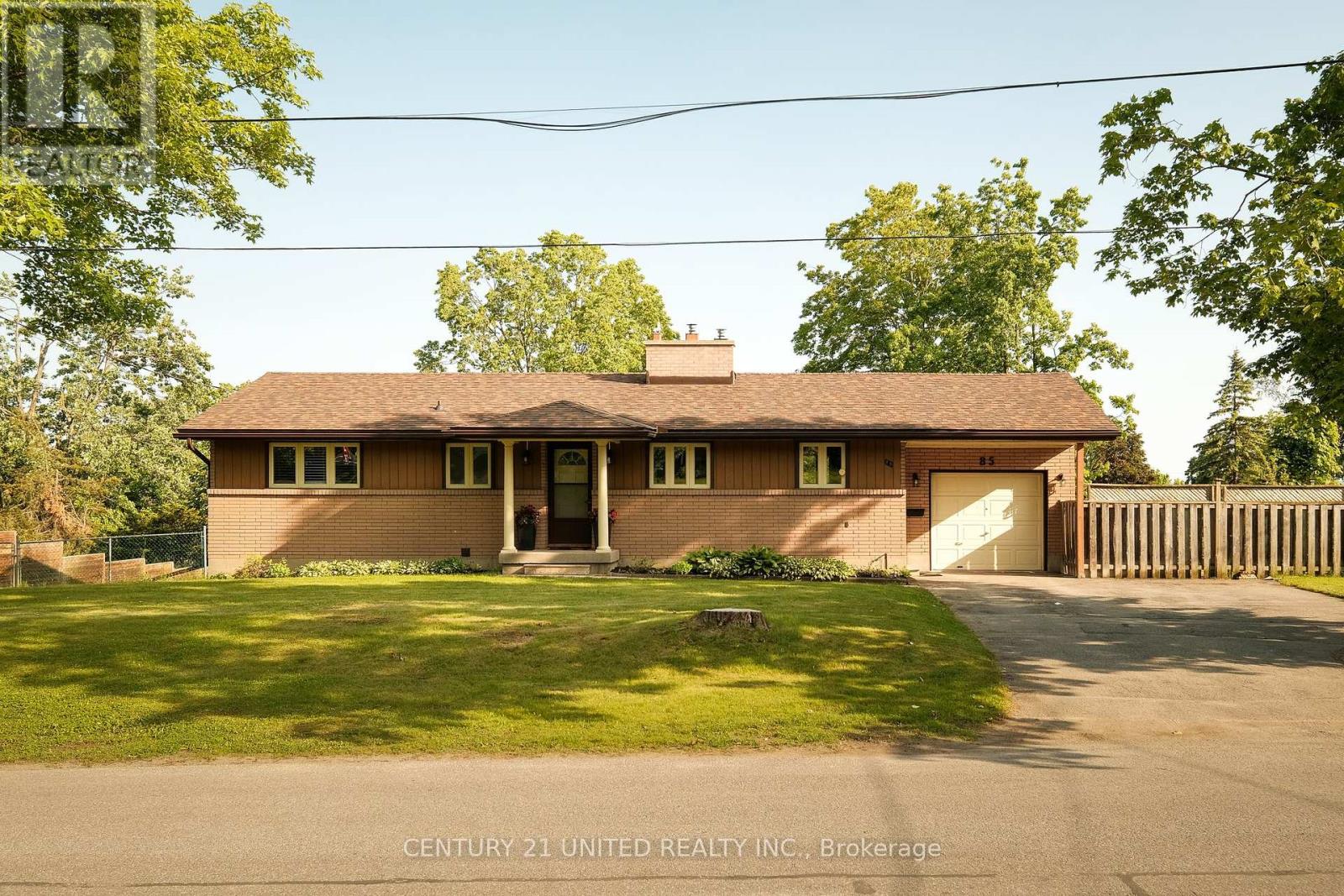 85 Earlwood Dr Ward 2 Dr, Peterborough, ON K9J 6B5