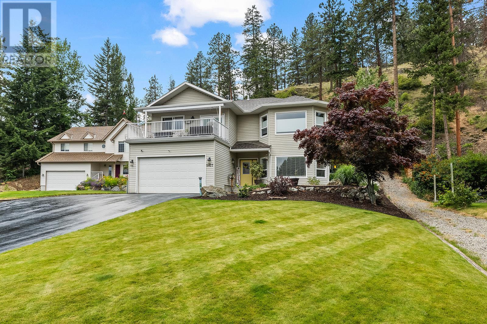 5827 Victoria St, Peachland, BC V0H 1X4