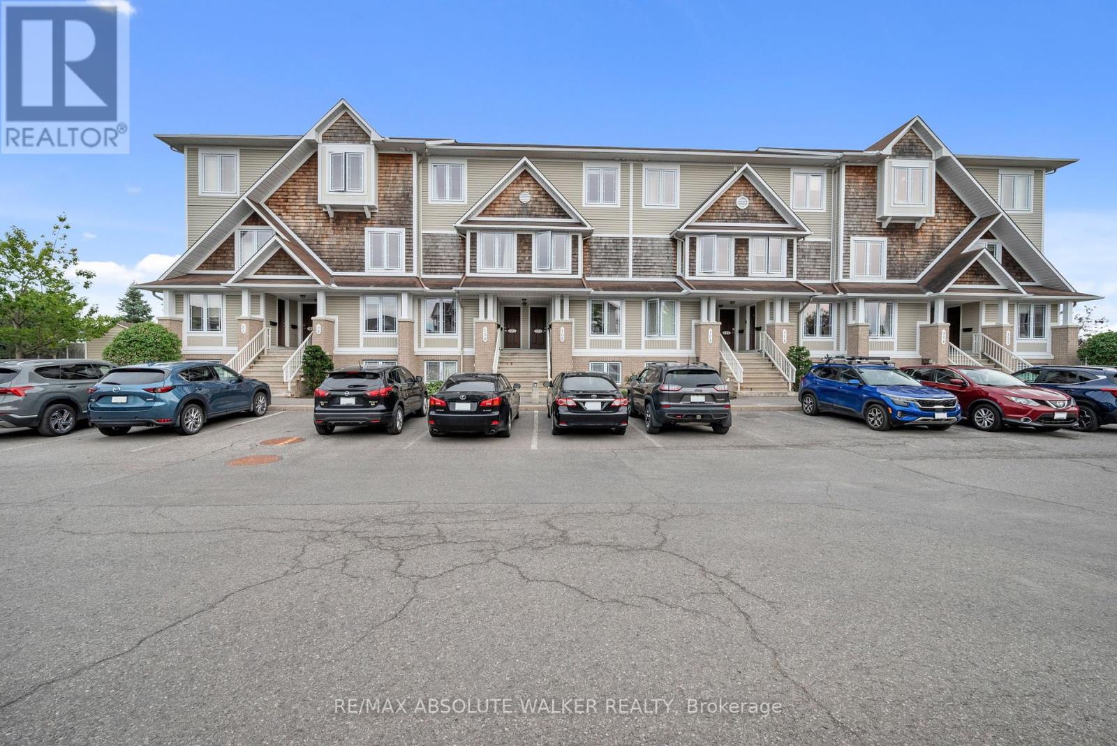102 Brentmore Private, Ottawa, ON K4A 0B7