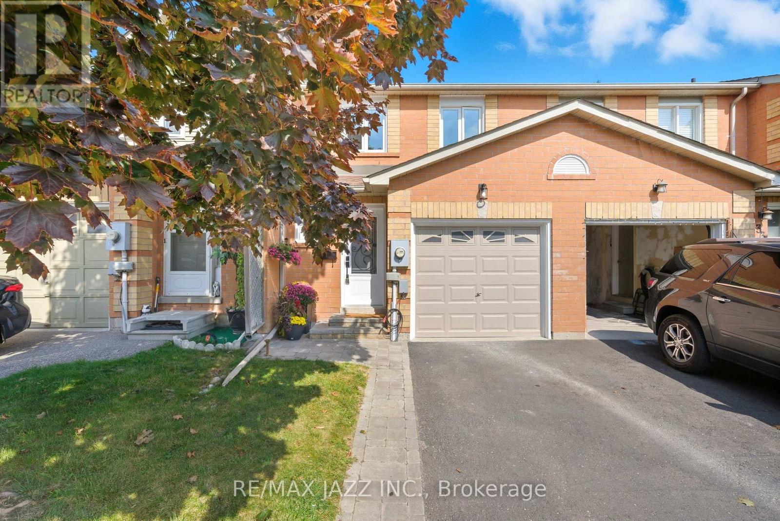 34 811 Wilson Rd N, Oshawa, ON L1G 7Z5